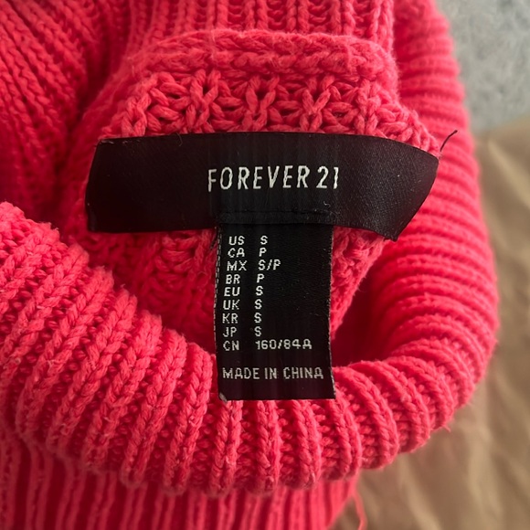 🩷 Neon Pink Cropped Knit Turtleneck Sweater - Size S - Picture 2 of 2